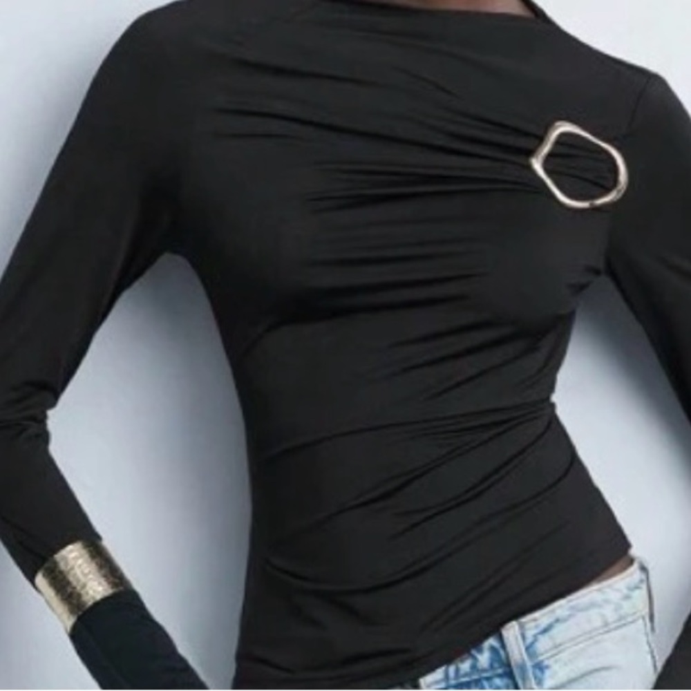 Amazon Essentials Black Long Sleeve Sweater with Metal Accent
